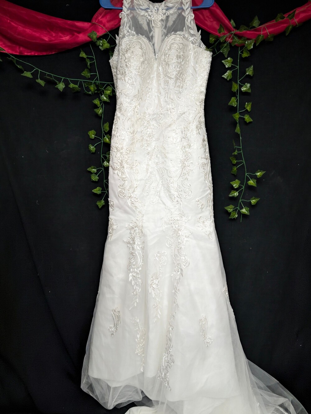 Elegant White Lace Fit-and-Flare Wedding Dress